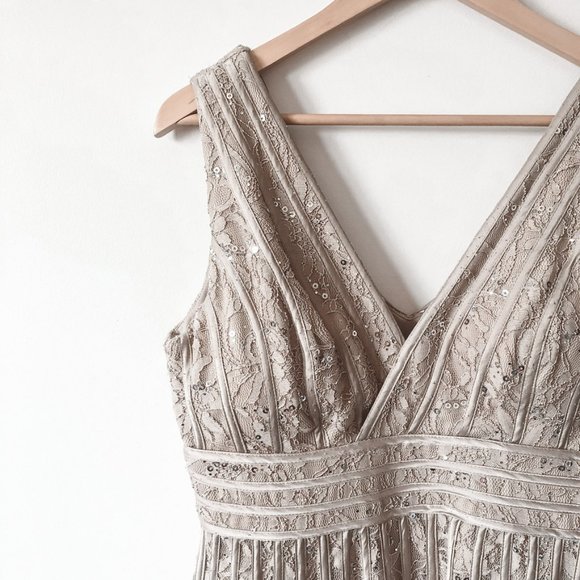 JS Collections Nude Sequin Lace V Neck Dress Sz 12 - Picture 2 of 7